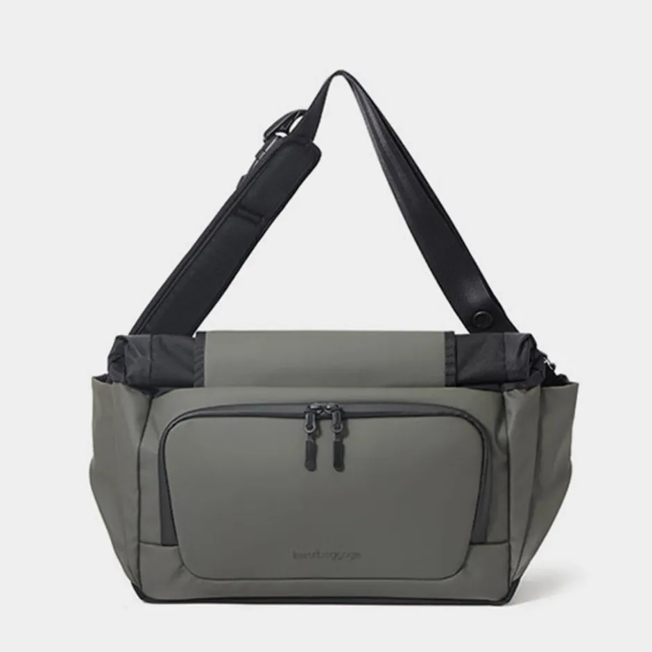 Briefcases | Shoulder Bags^BERUF / Satellite 10+ sling bag