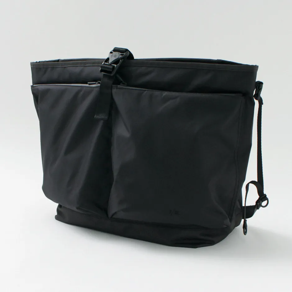 Shoulder Bags^F/CE. F/CE. / Lightweight courier shoulder bag