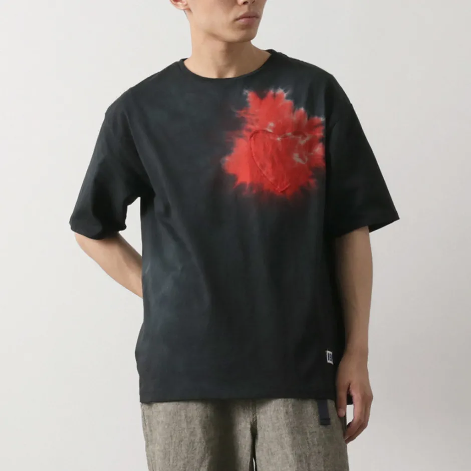 T-Shirts^ILL ONE EIGHTY / Tie Dye Heart Pocket Short Sleeve T-Shirt black