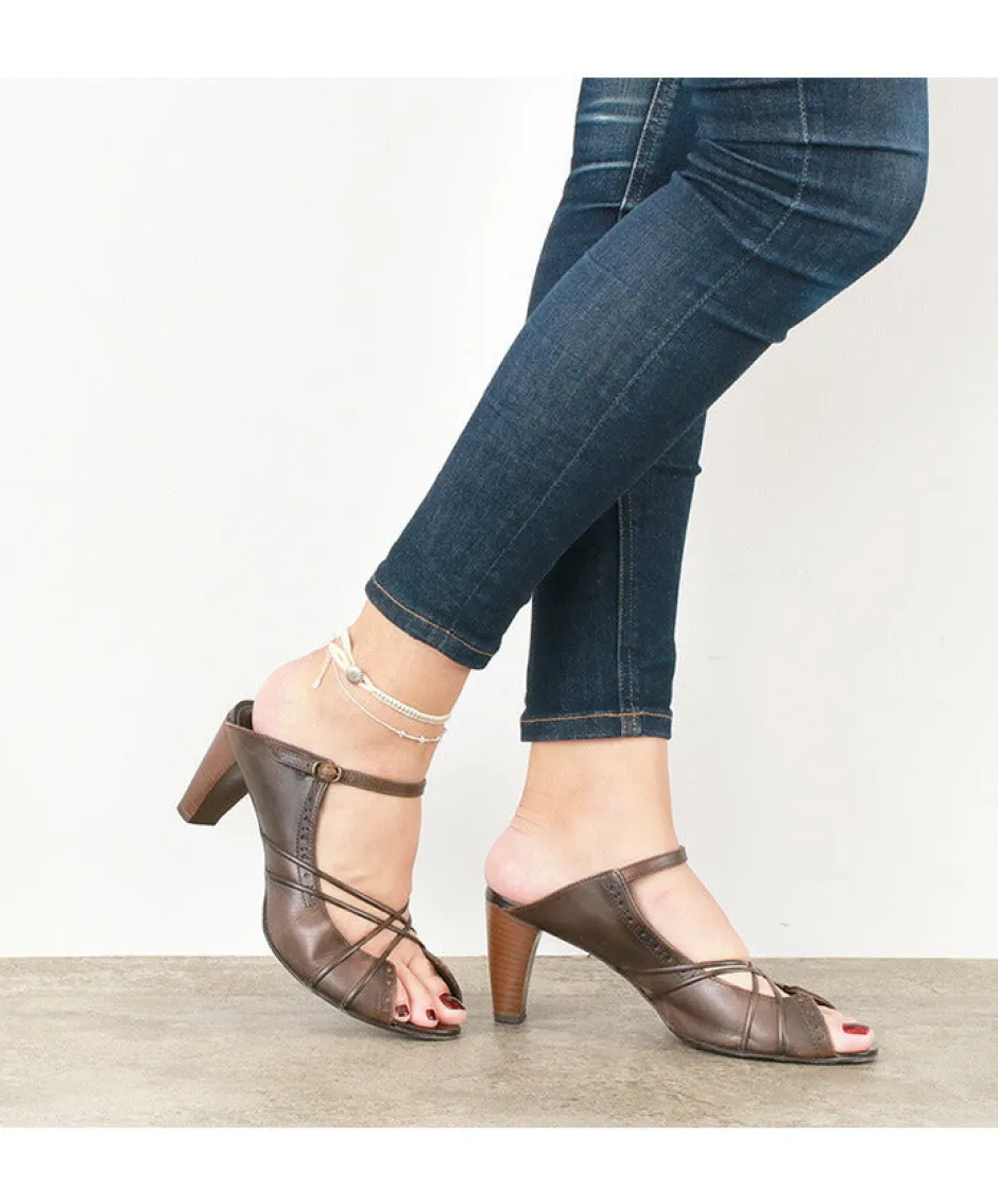 Anklets^PHADUA / Wax cord single strand concho anklet